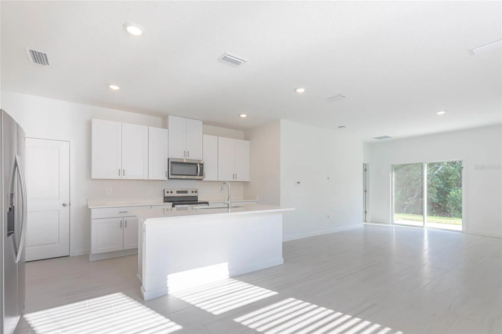 21 DILLY CT