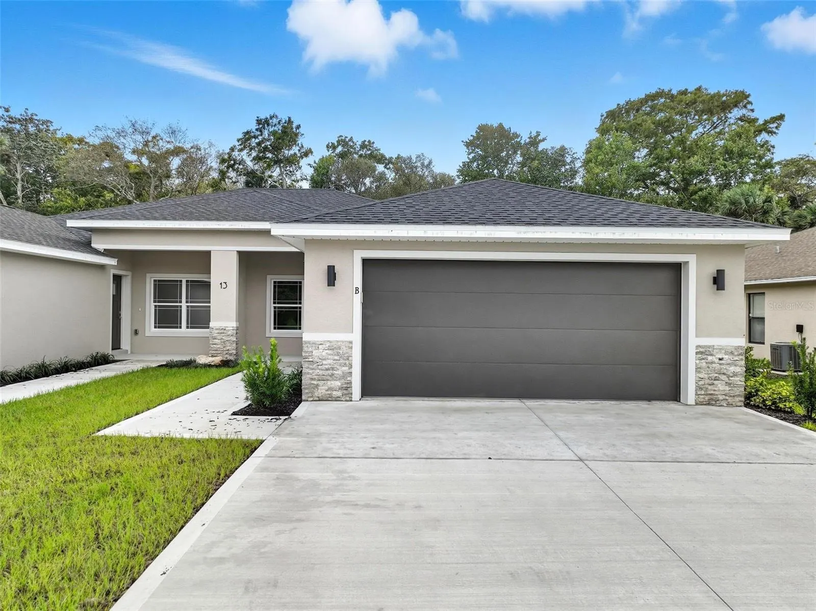 13 FANSHAWE LN