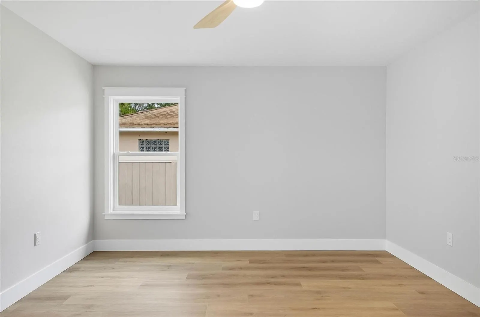 13 FANSHAWE LN