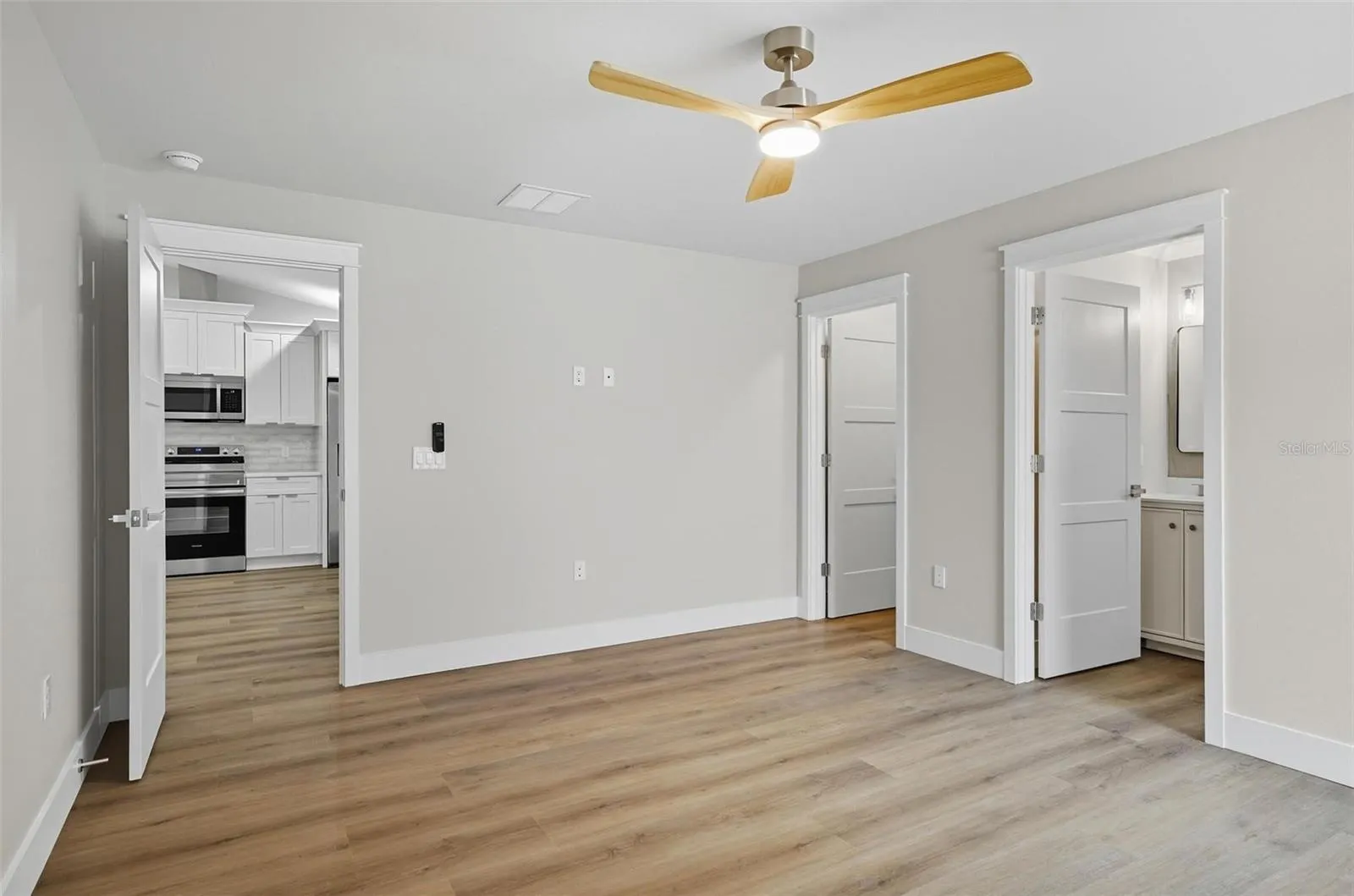 13 FANSHAWE LN