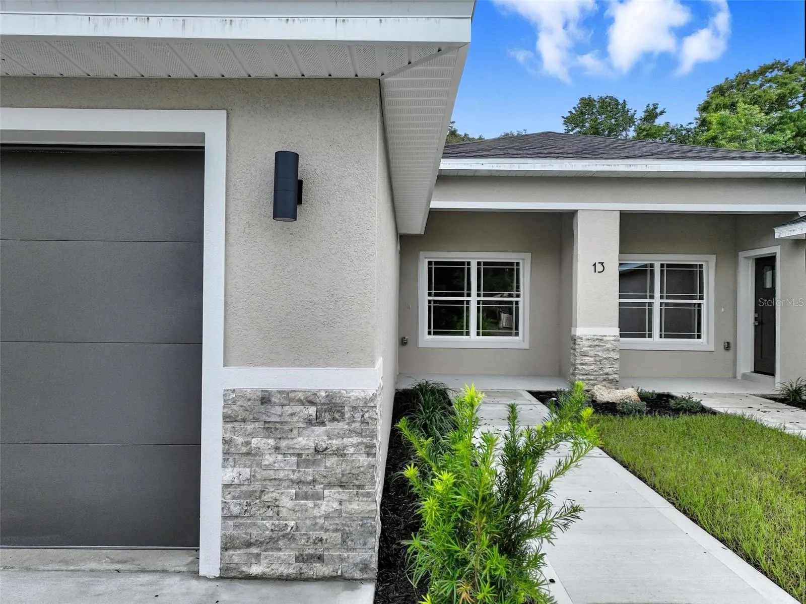 13 FANSHAWE LN