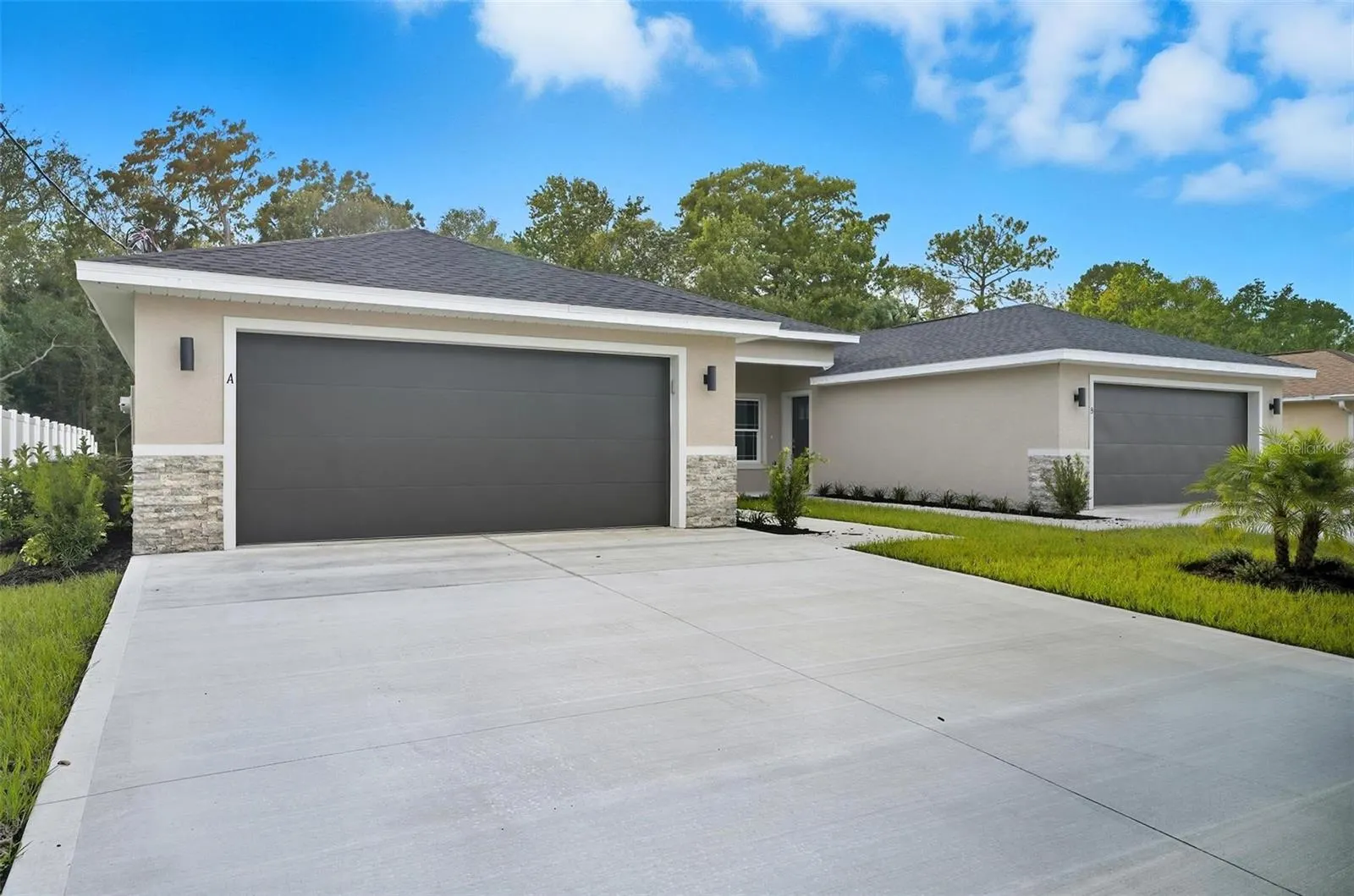 13 FANSHAWE LN