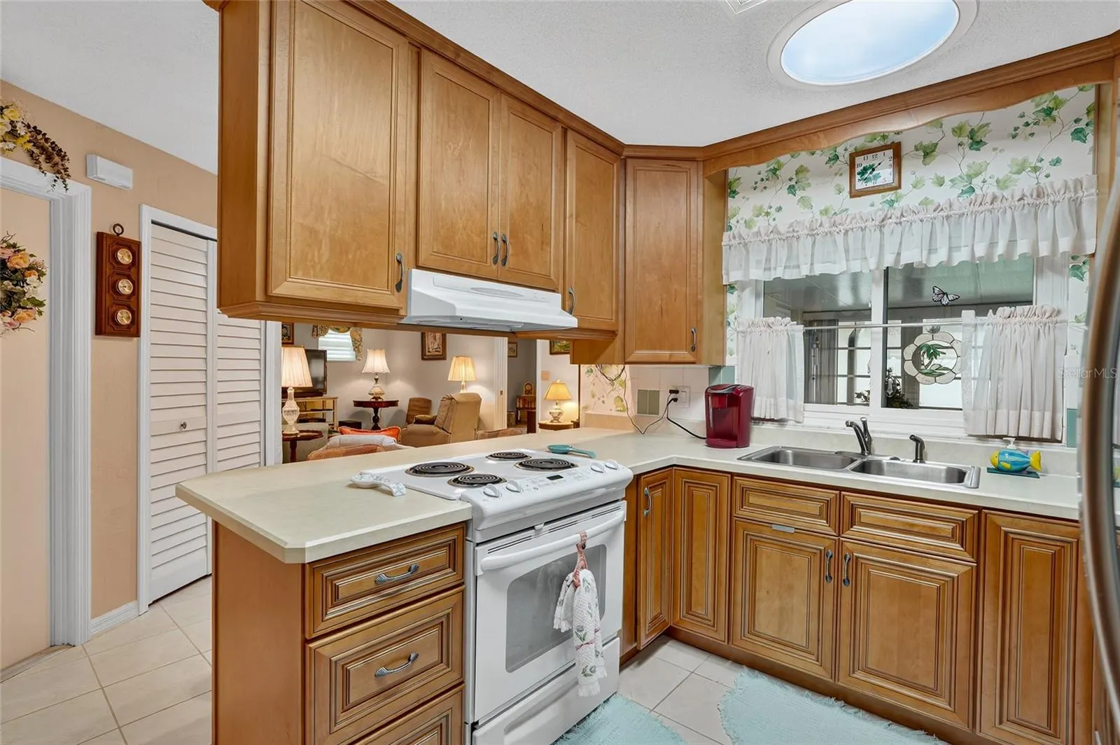 1125 SUNLAND RD