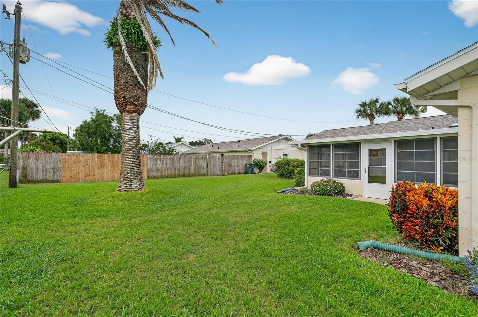 1125 SUNLAND RD