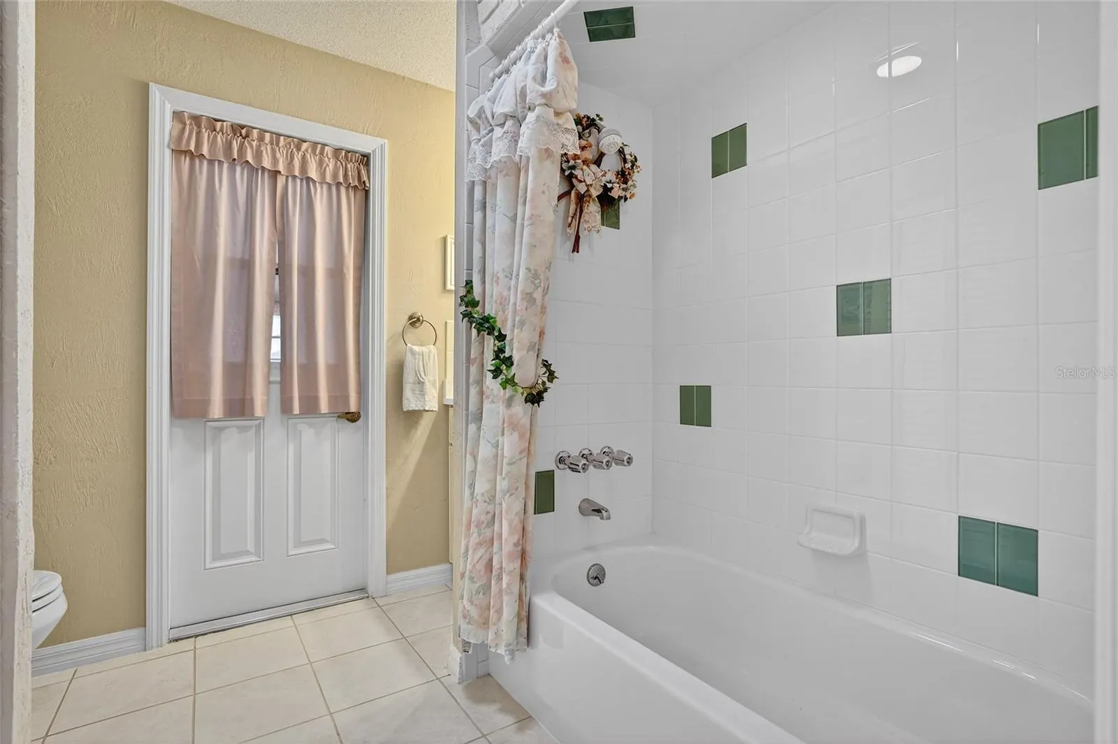 1125 SUNLAND RD