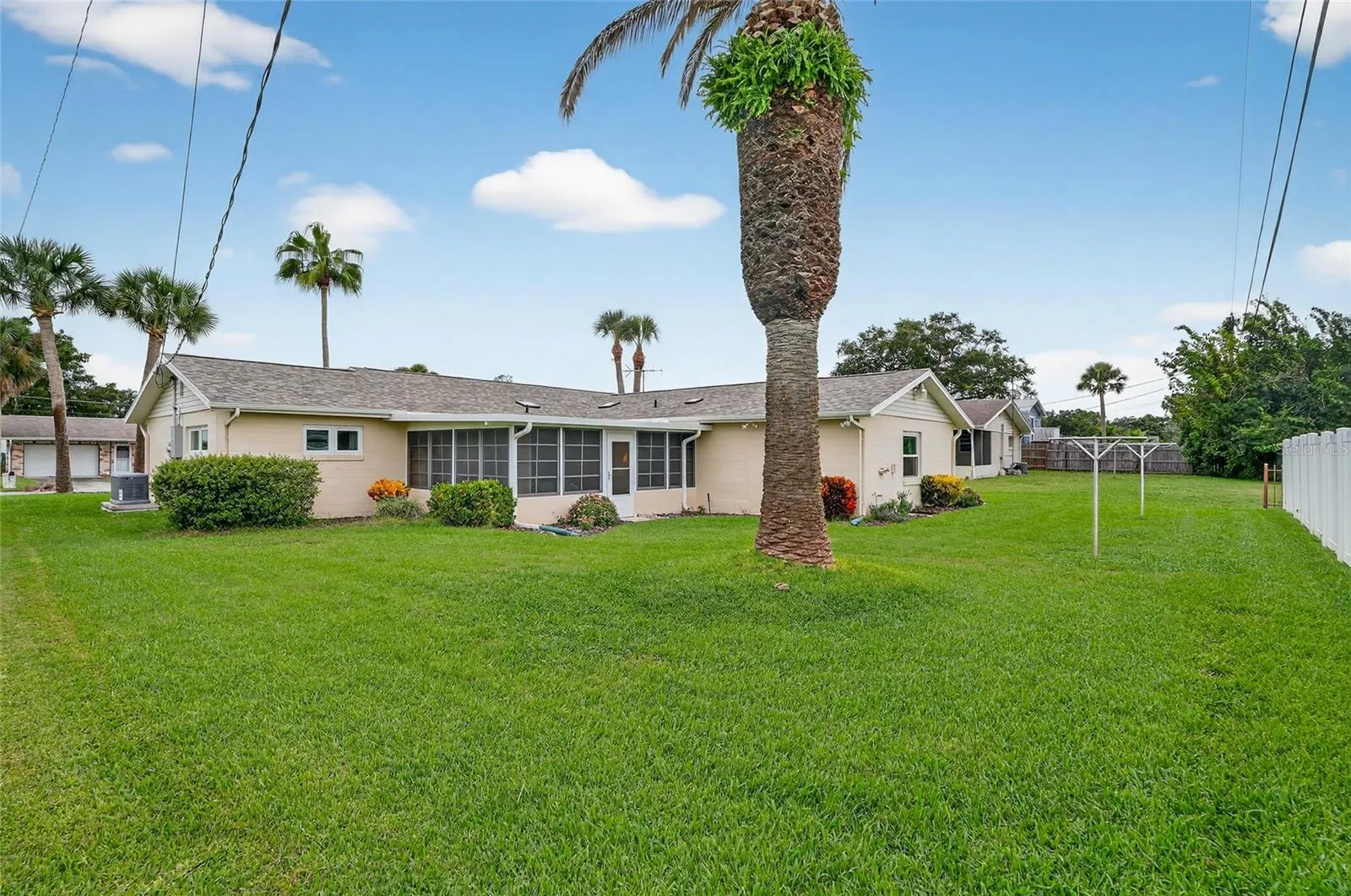 1125 SUNLAND RD