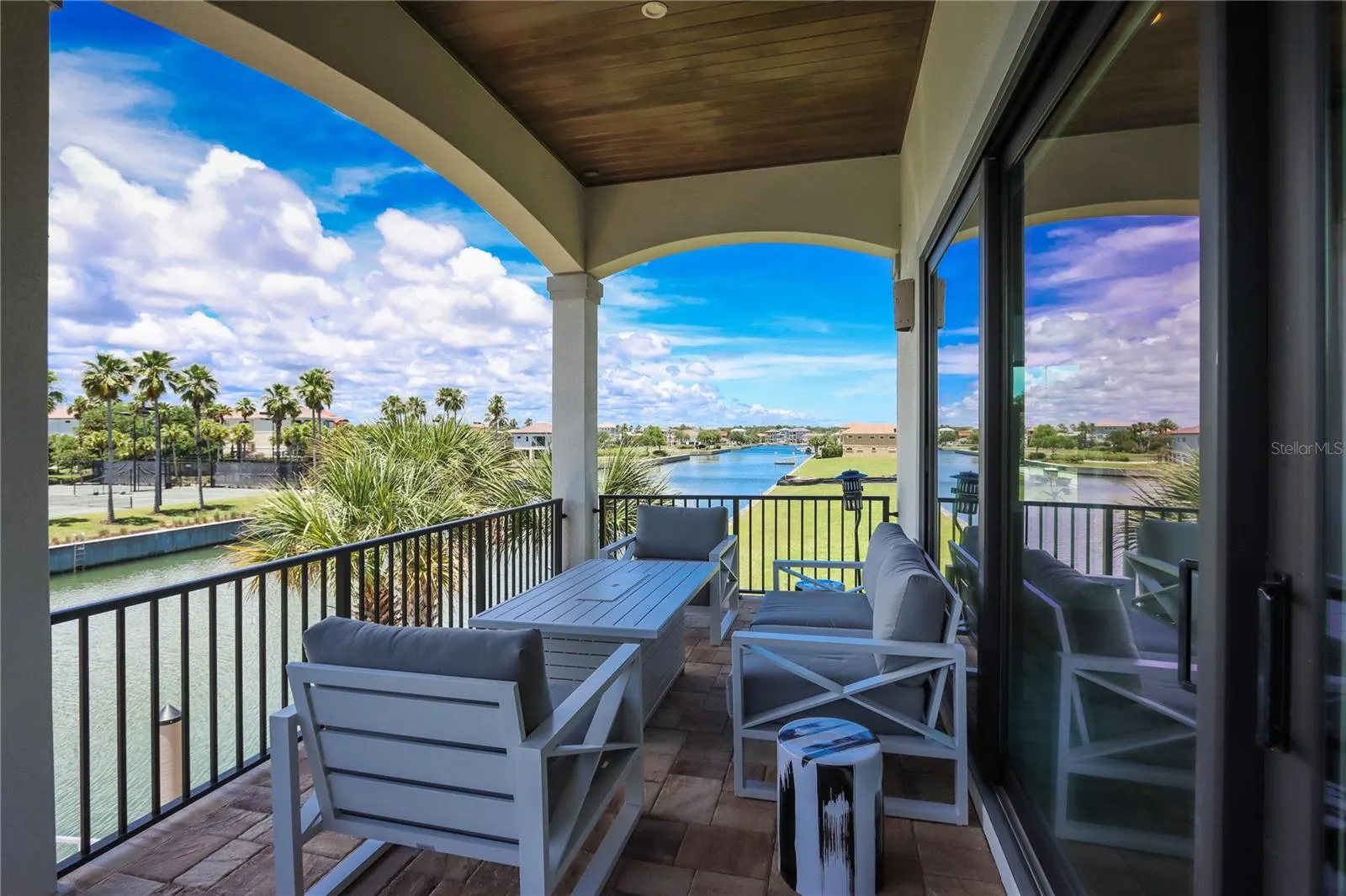 224 HARBOR VILLAGE PT N