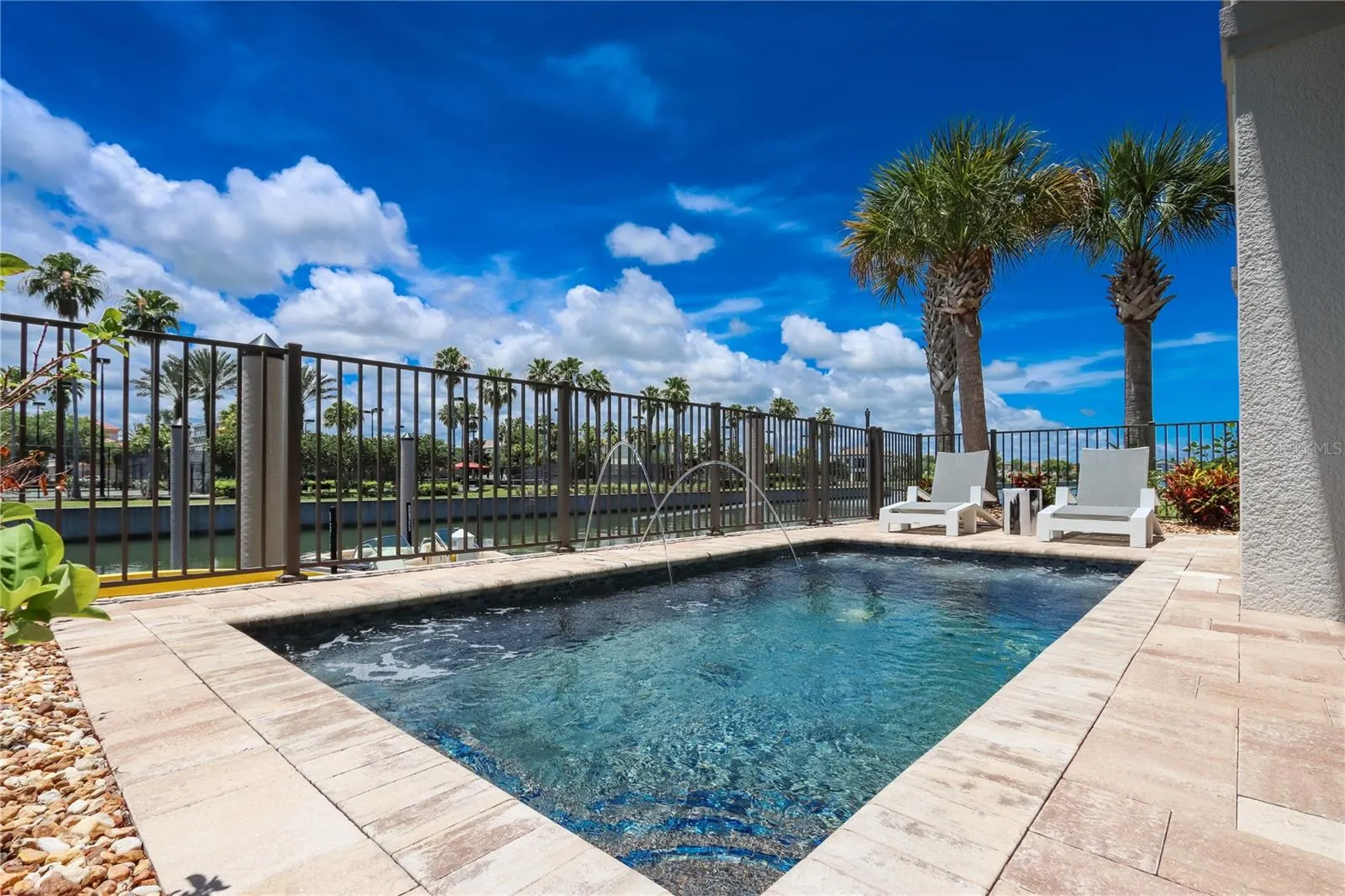 224 HARBOR VILLAGE PT N