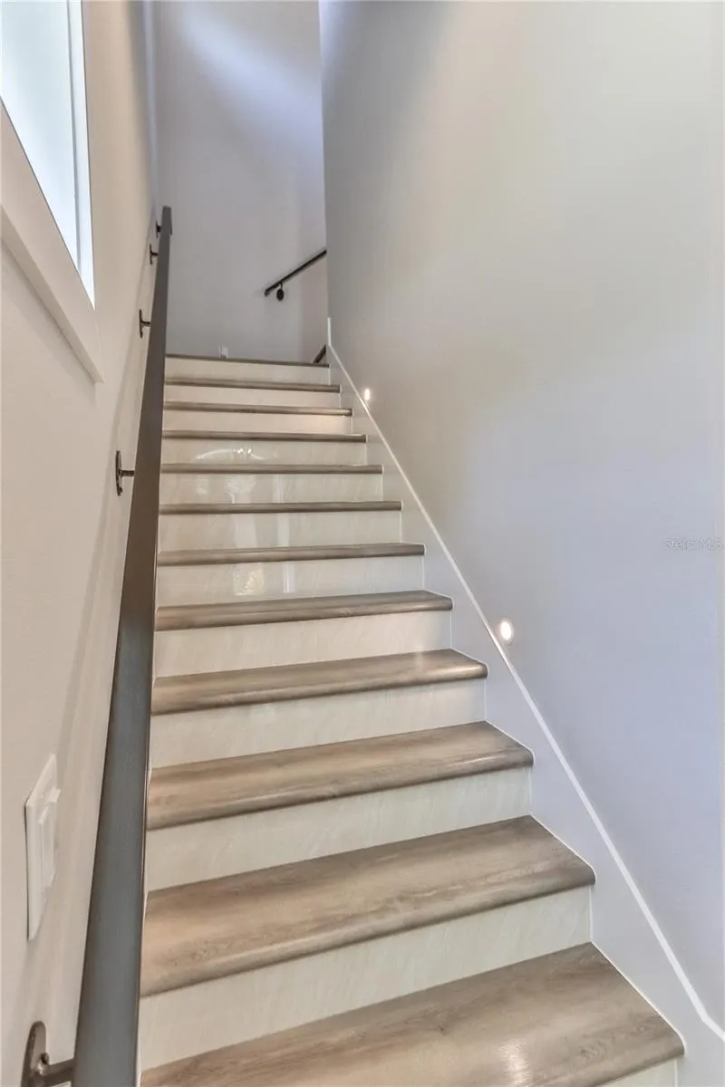224 HARBOR VILLAGE PT N