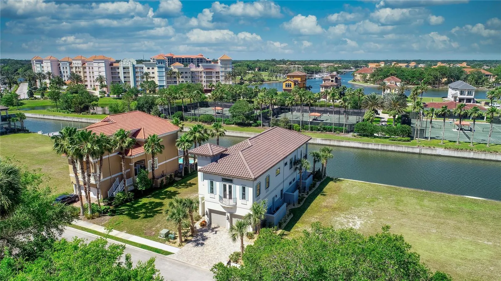224 HARBOR VILLAGE PT N