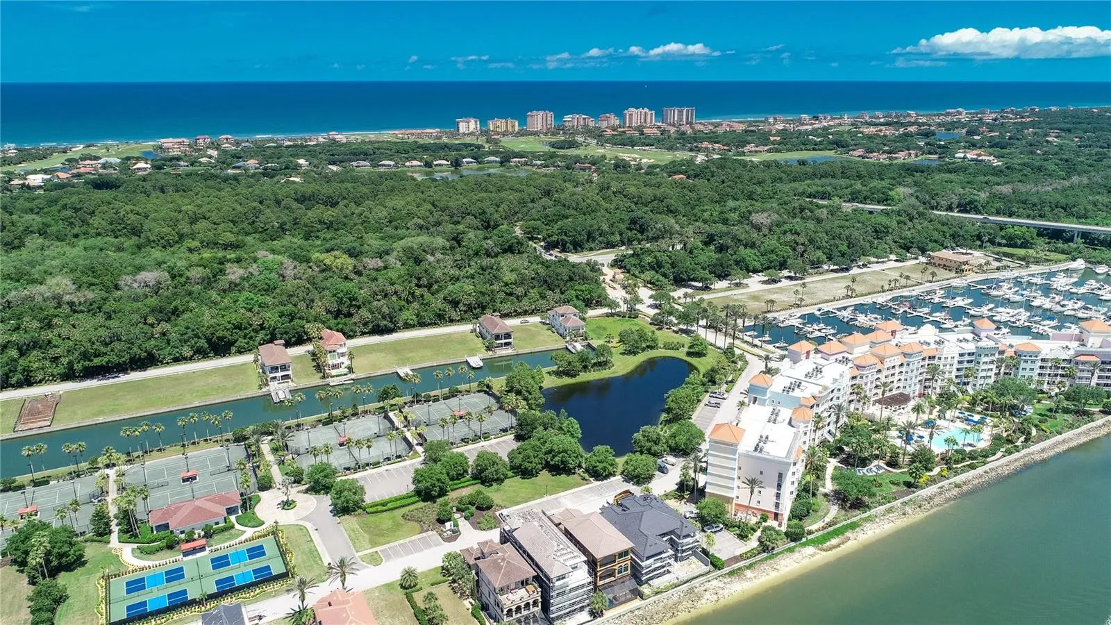 224 HARBOR VILLAGE PT N