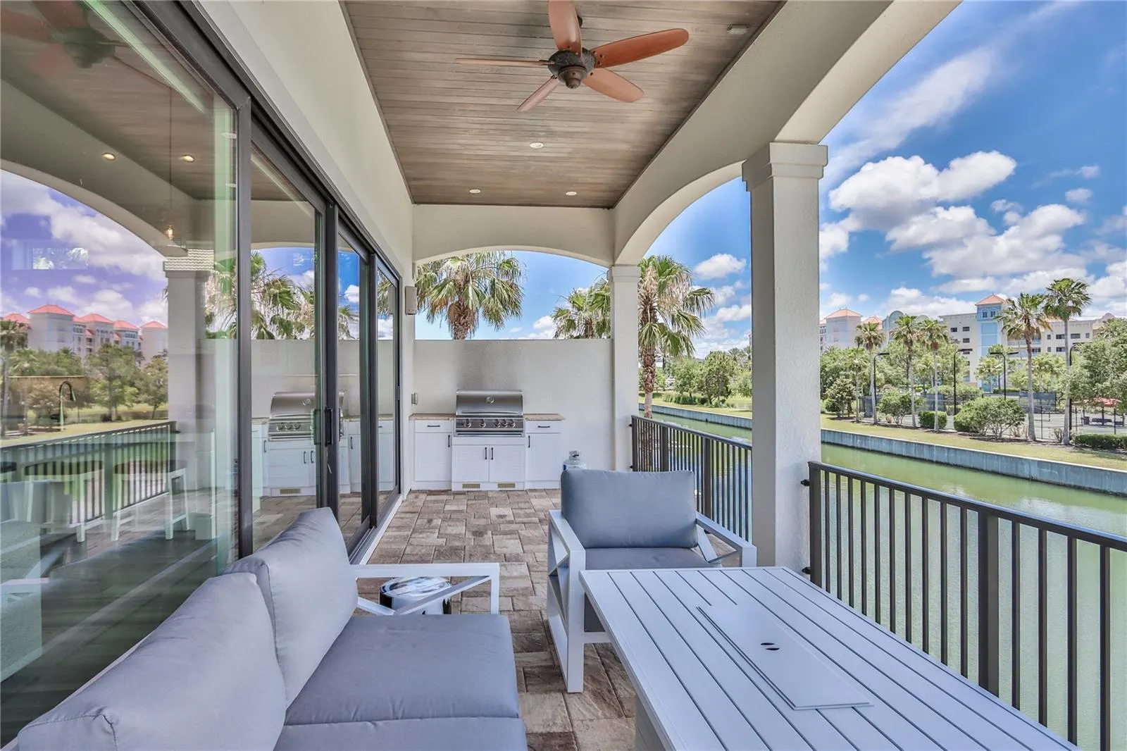 224 HARBOR VILLAGE PT N