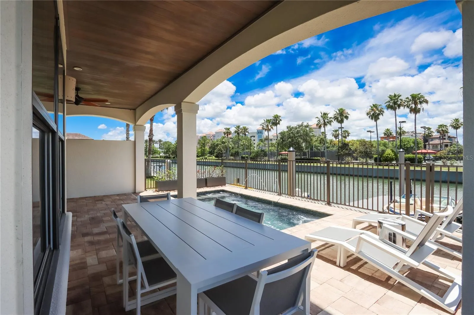 224 HARBOR VILLAGE PT N