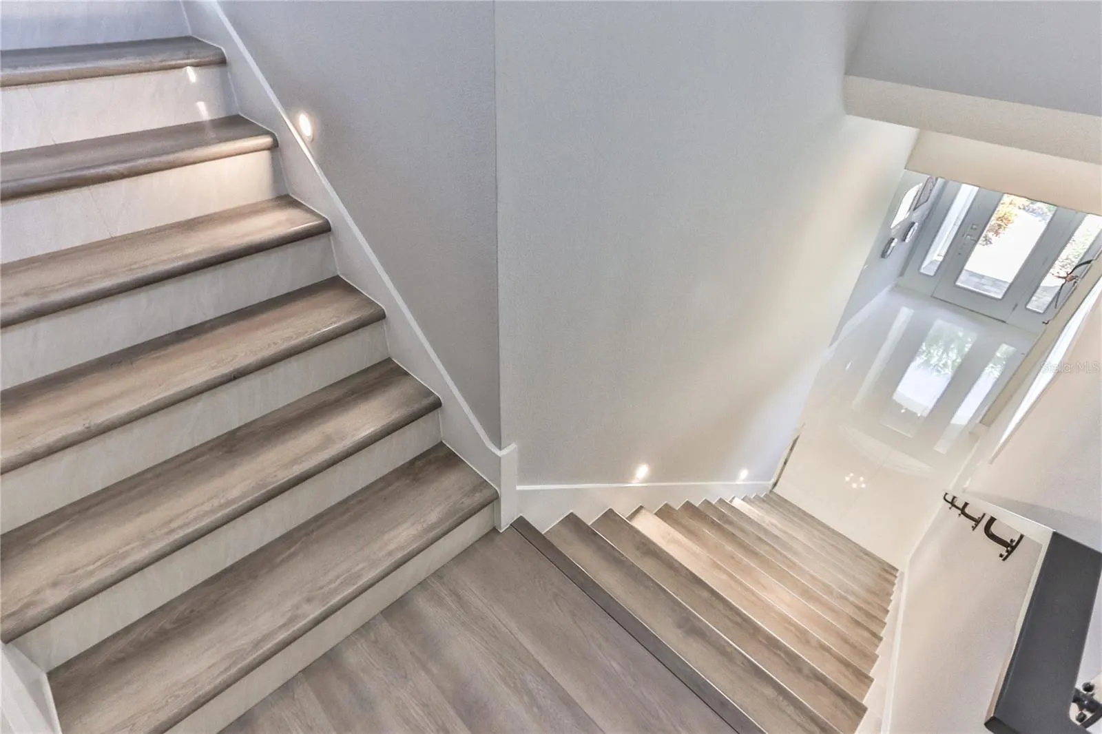 224 HARBOR VILLAGE PT N