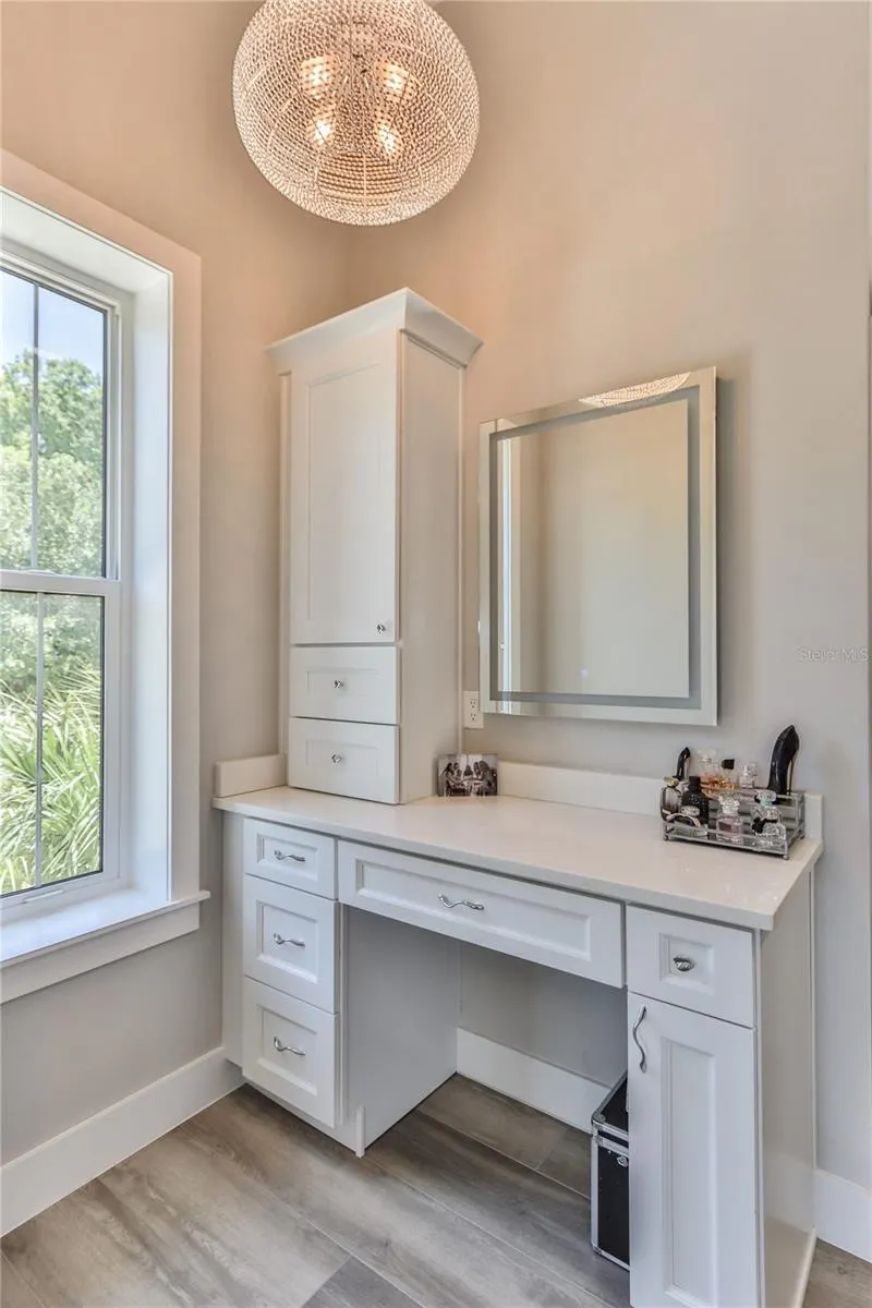 224 HARBOR VILLAGE PT N