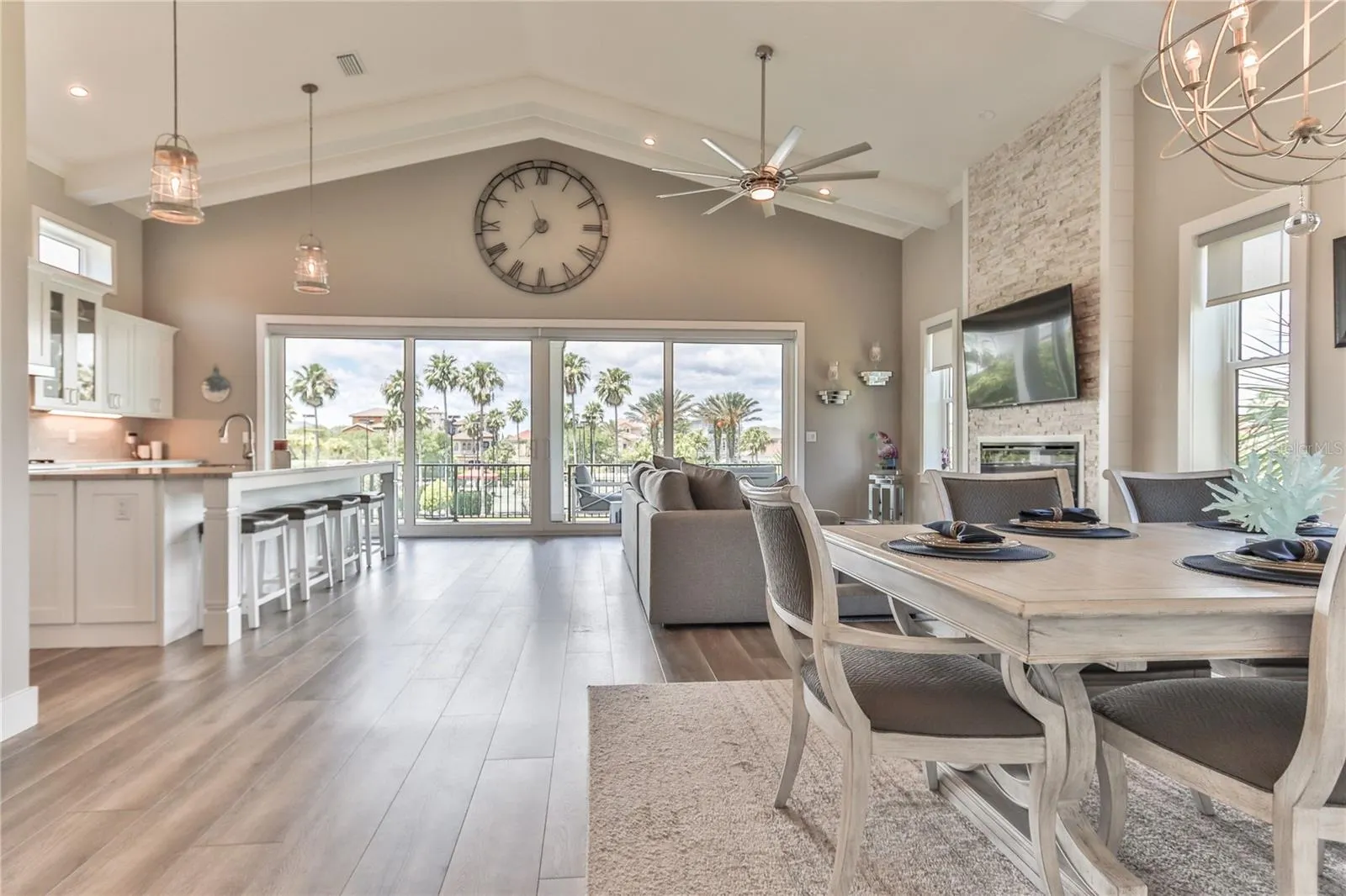 224 HARBOR VILLAGE PT N
