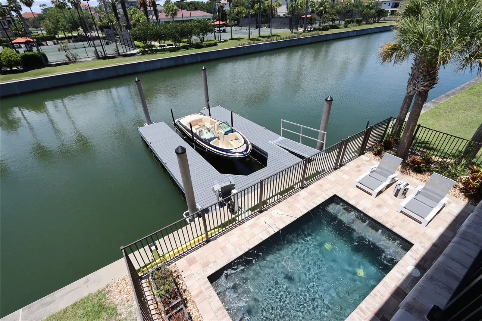 224 HARBOR VILLAGE PT N