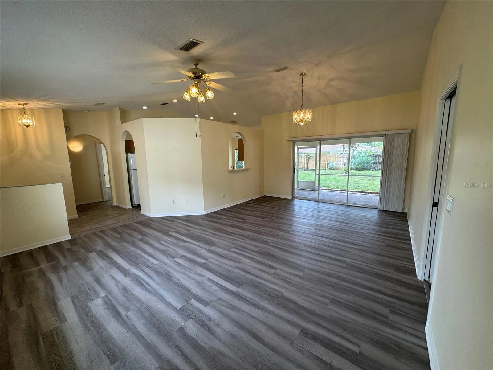 54 WESTMOUNT LN