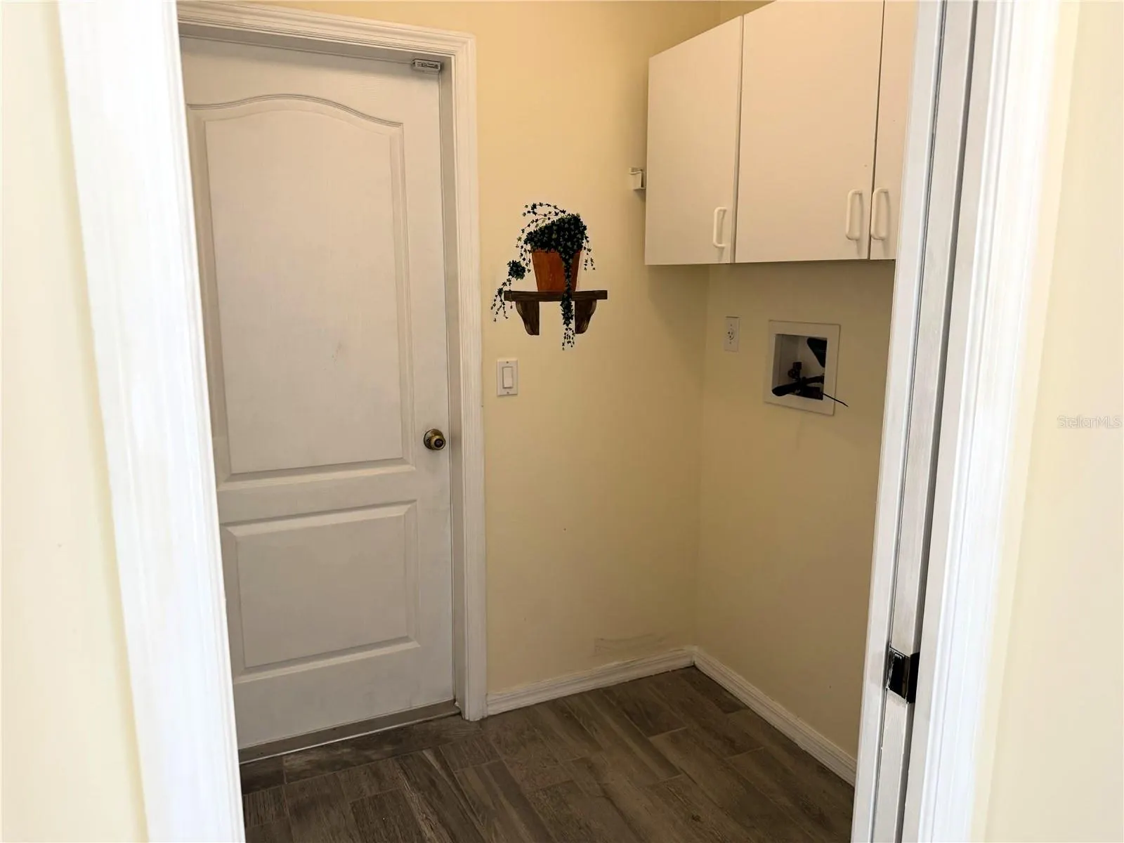 54 WESTMOUNT LN