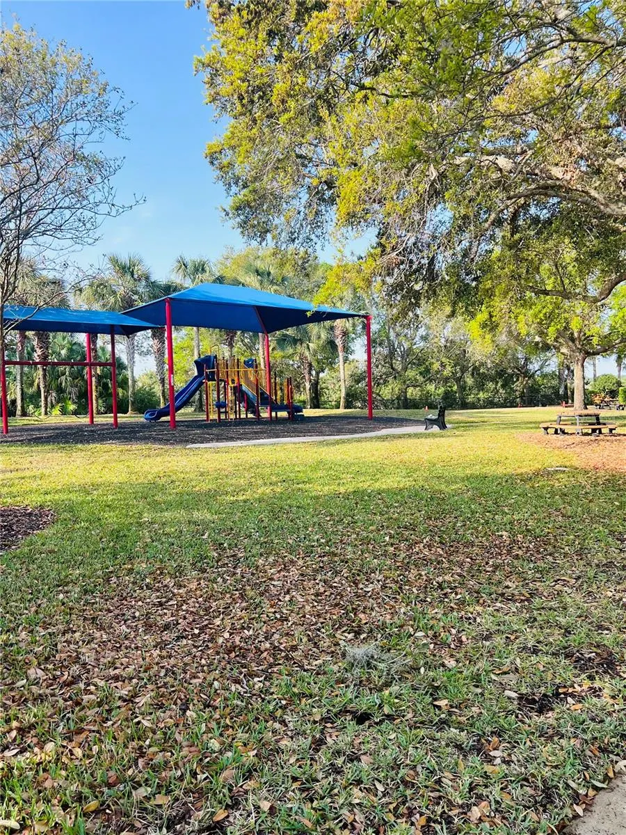91 EMERALD LAKE DR