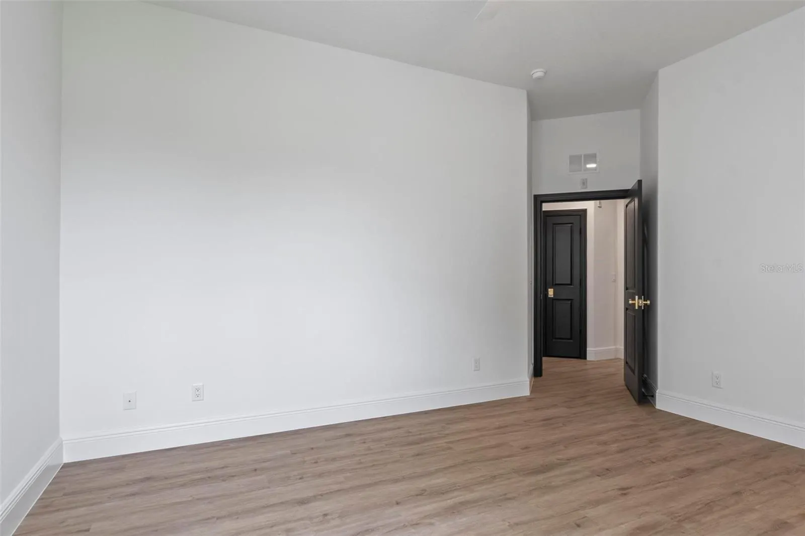 455 RIVERFRONT DR #A104, #A104