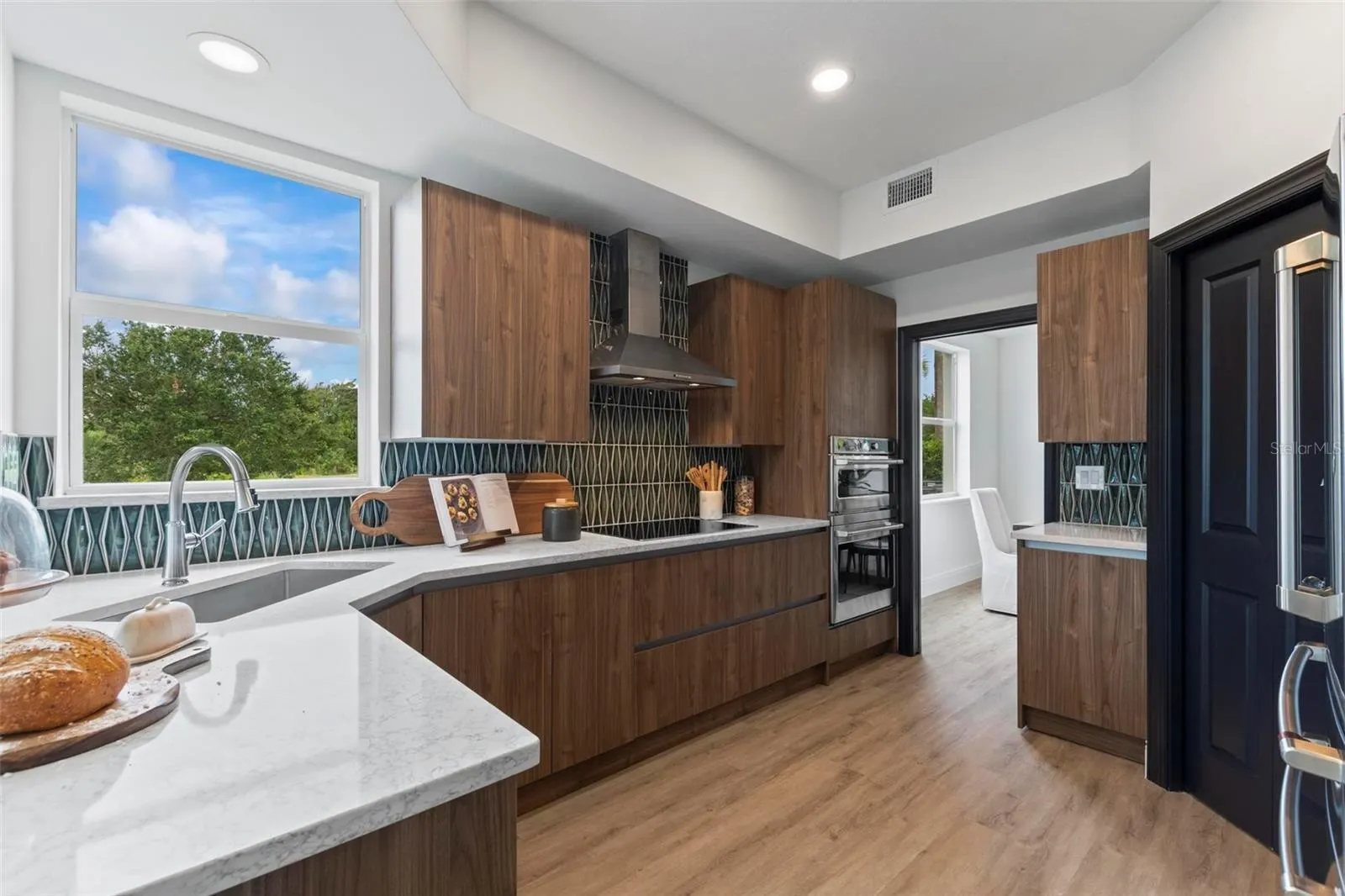 455 RIVERFRONT DR #A104, #A104