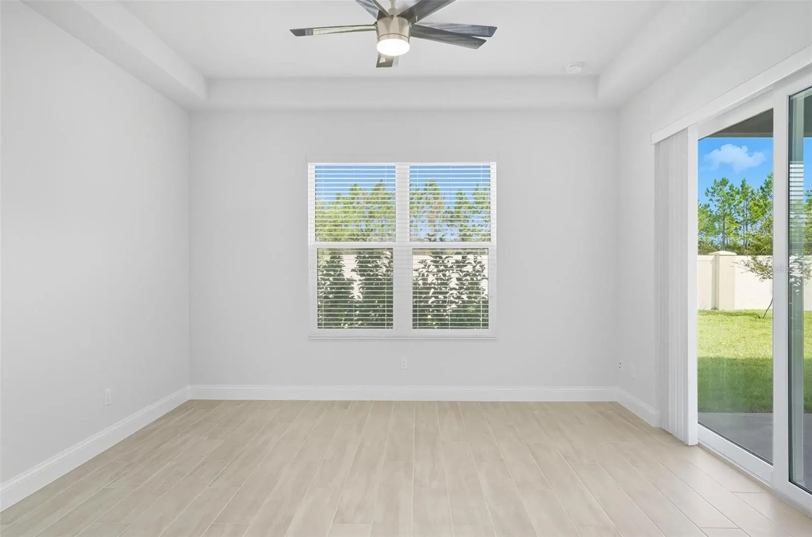 14 DEL PALMA DR