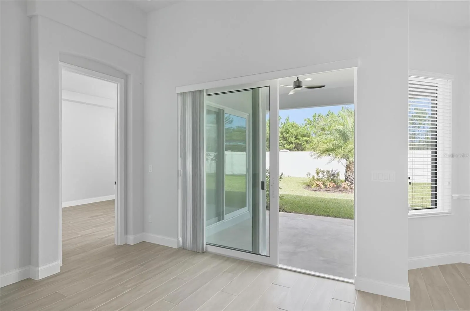14 DEL PALMA DR