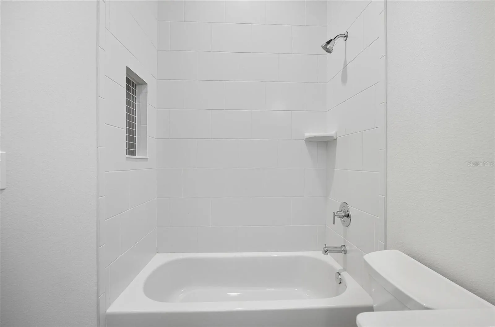 14 DEL PALMA DR