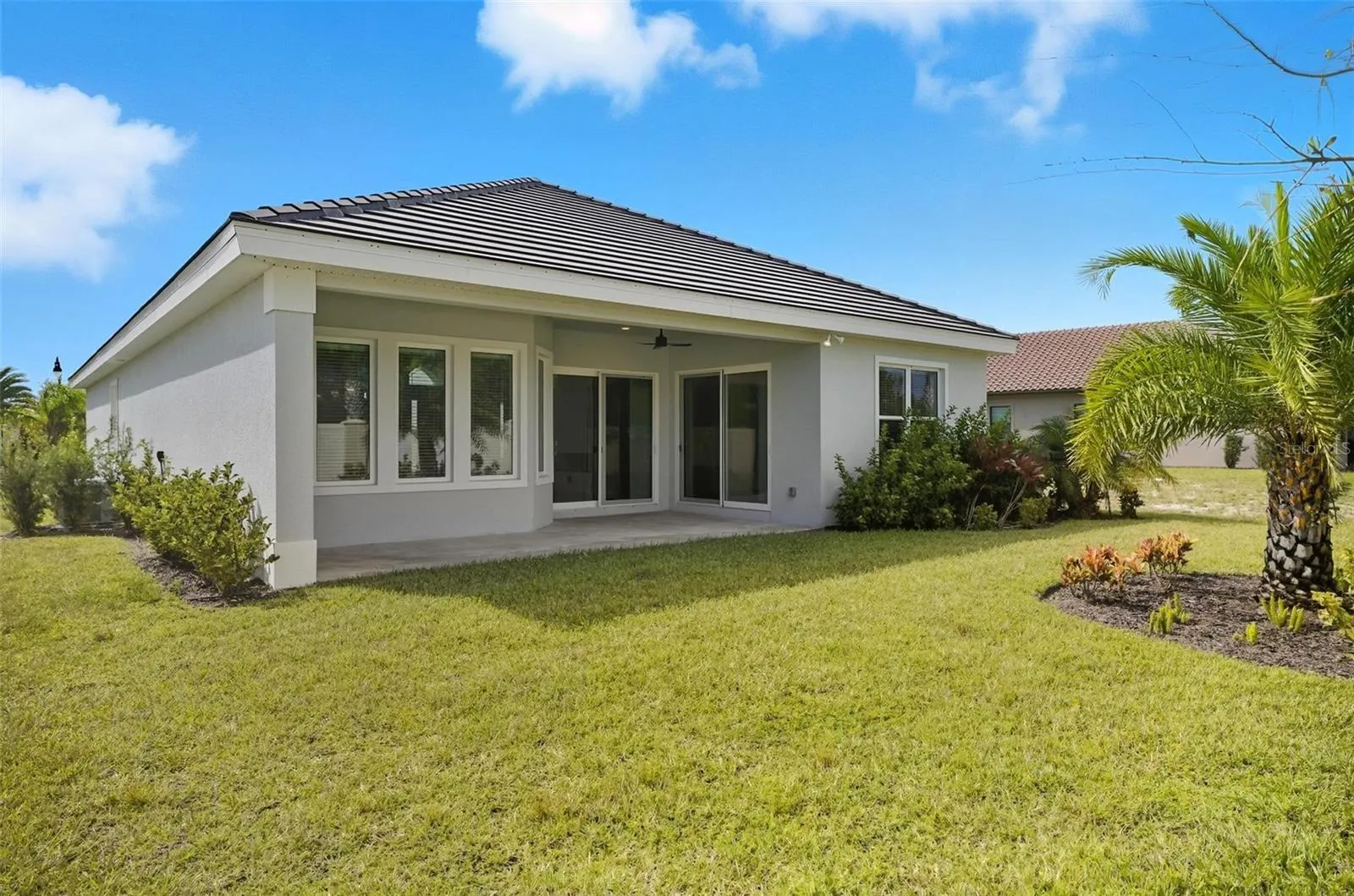 14 DEL PALMA DR