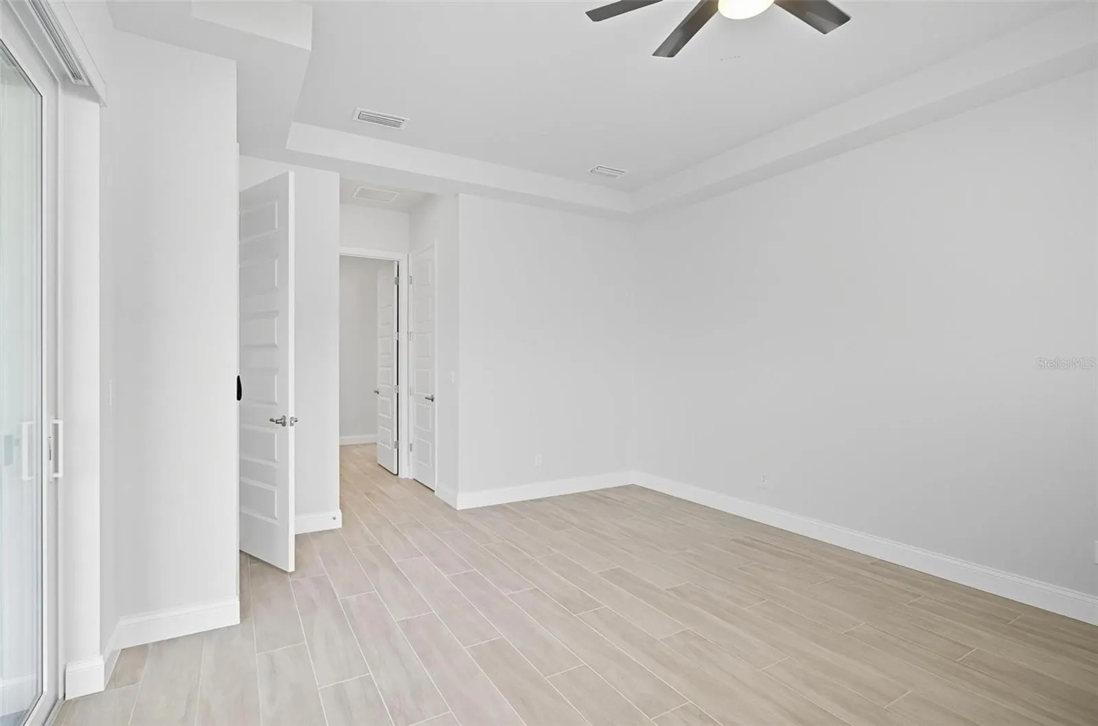 14 DEL PALMA DR