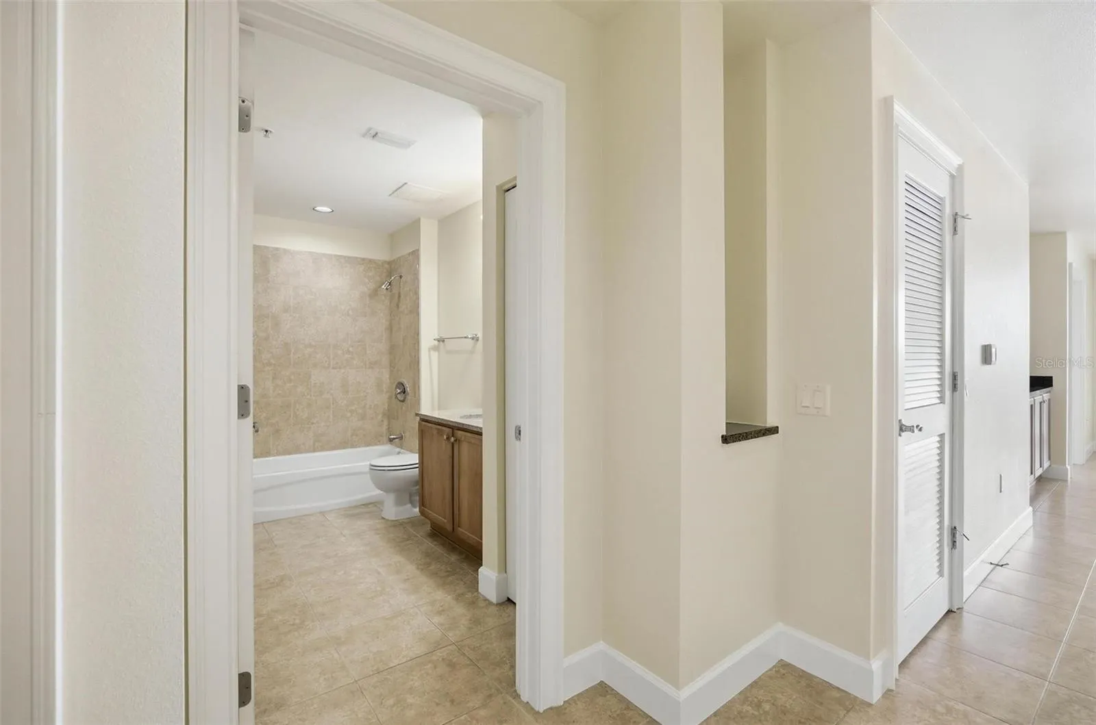 102 YACHT HARBOR DR #376, #376
