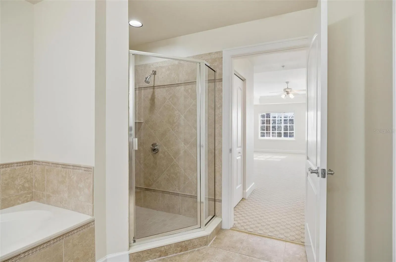 102 YACHT HARBOR DR #376, #376