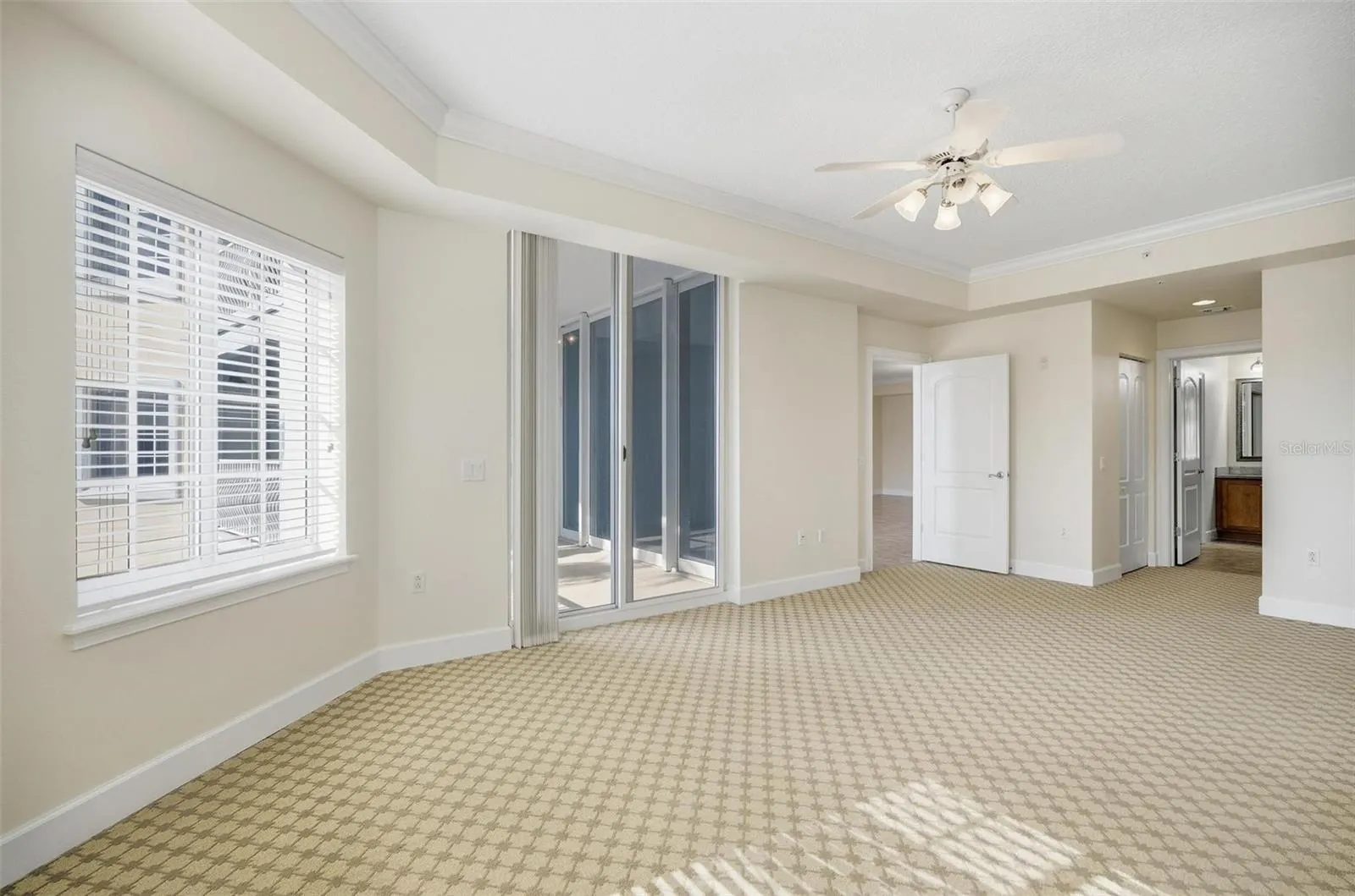 102 YACHT HARBOR DR #376, #376