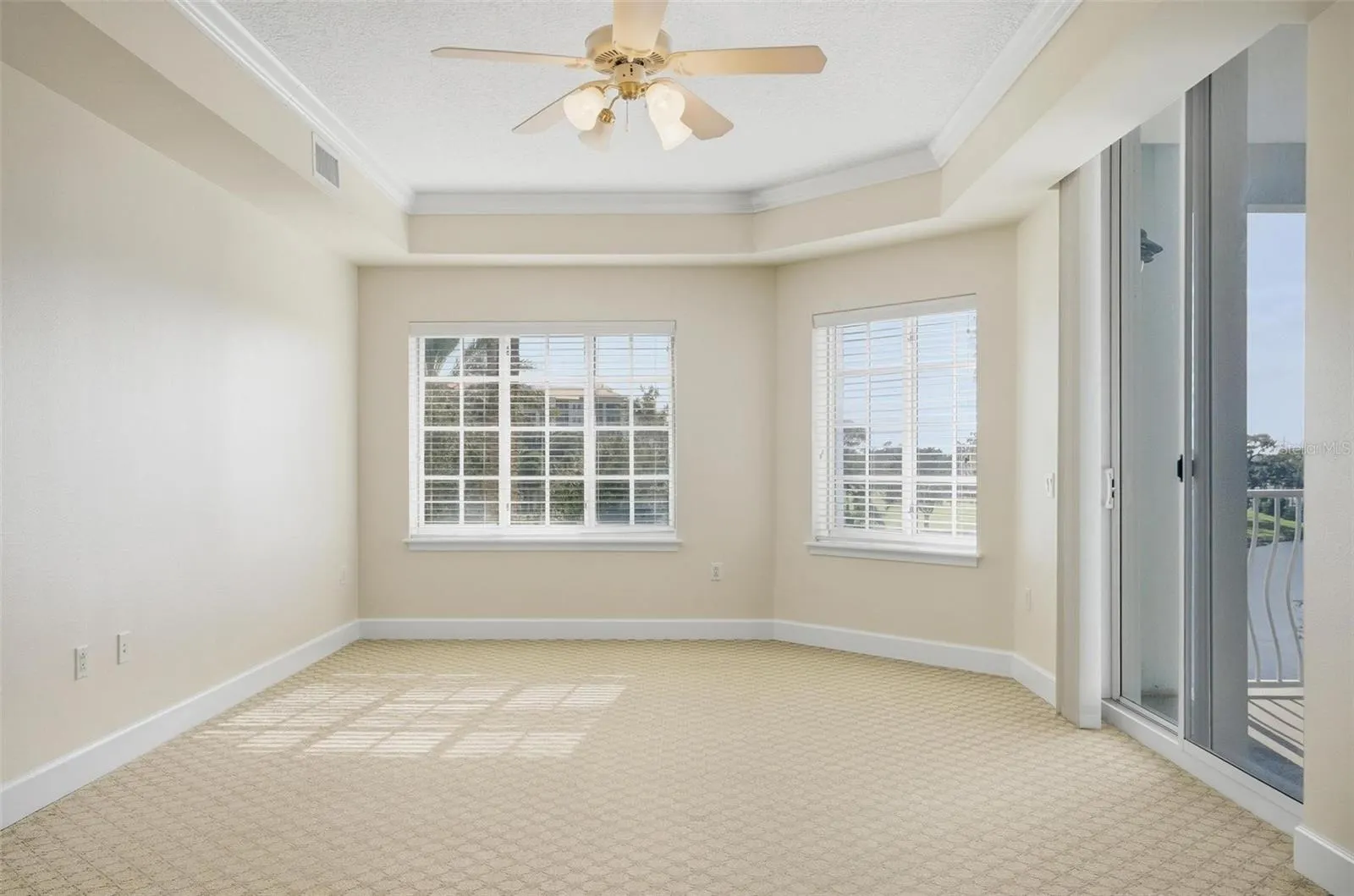 102 YACHT HARBOR DR #376, #376