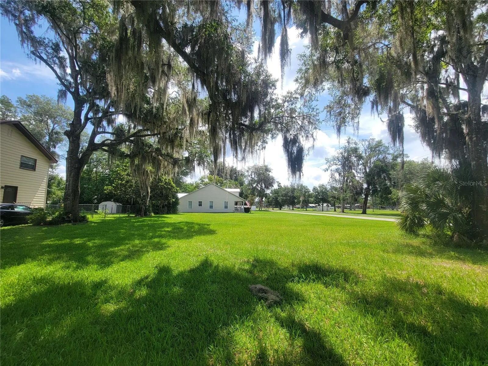 S LAKEVIEW DR