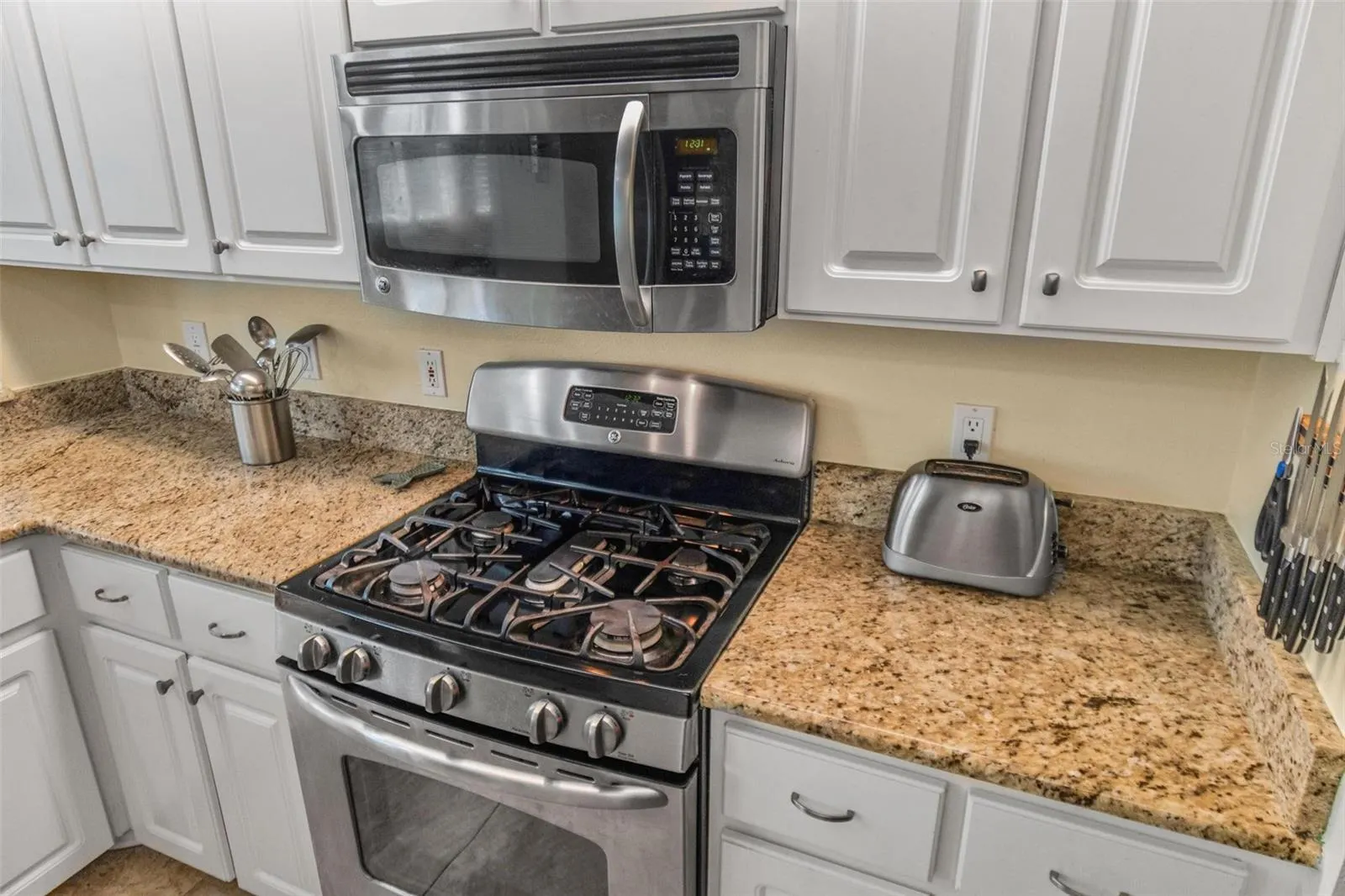 18 CONLEY CT
