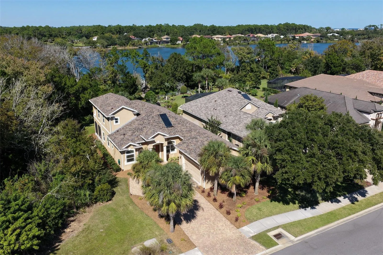 25 EMERALD LAKE CT