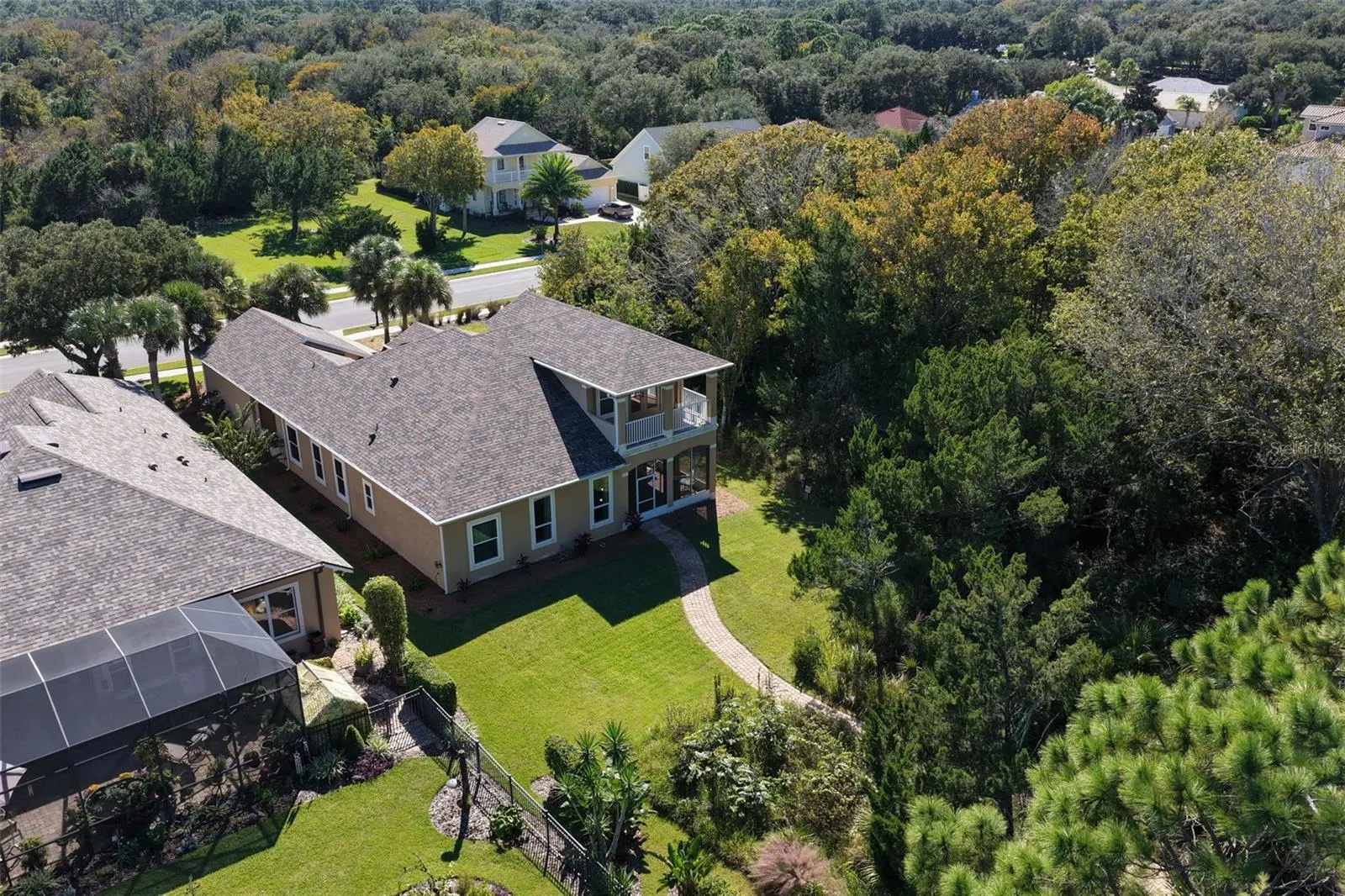 25 EMERALD LAKE CT