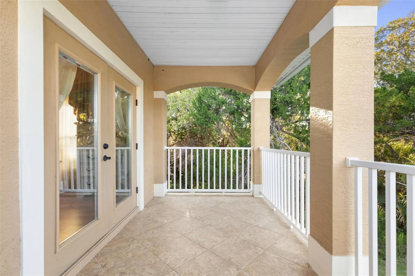 25 EMERALD LAKE CT