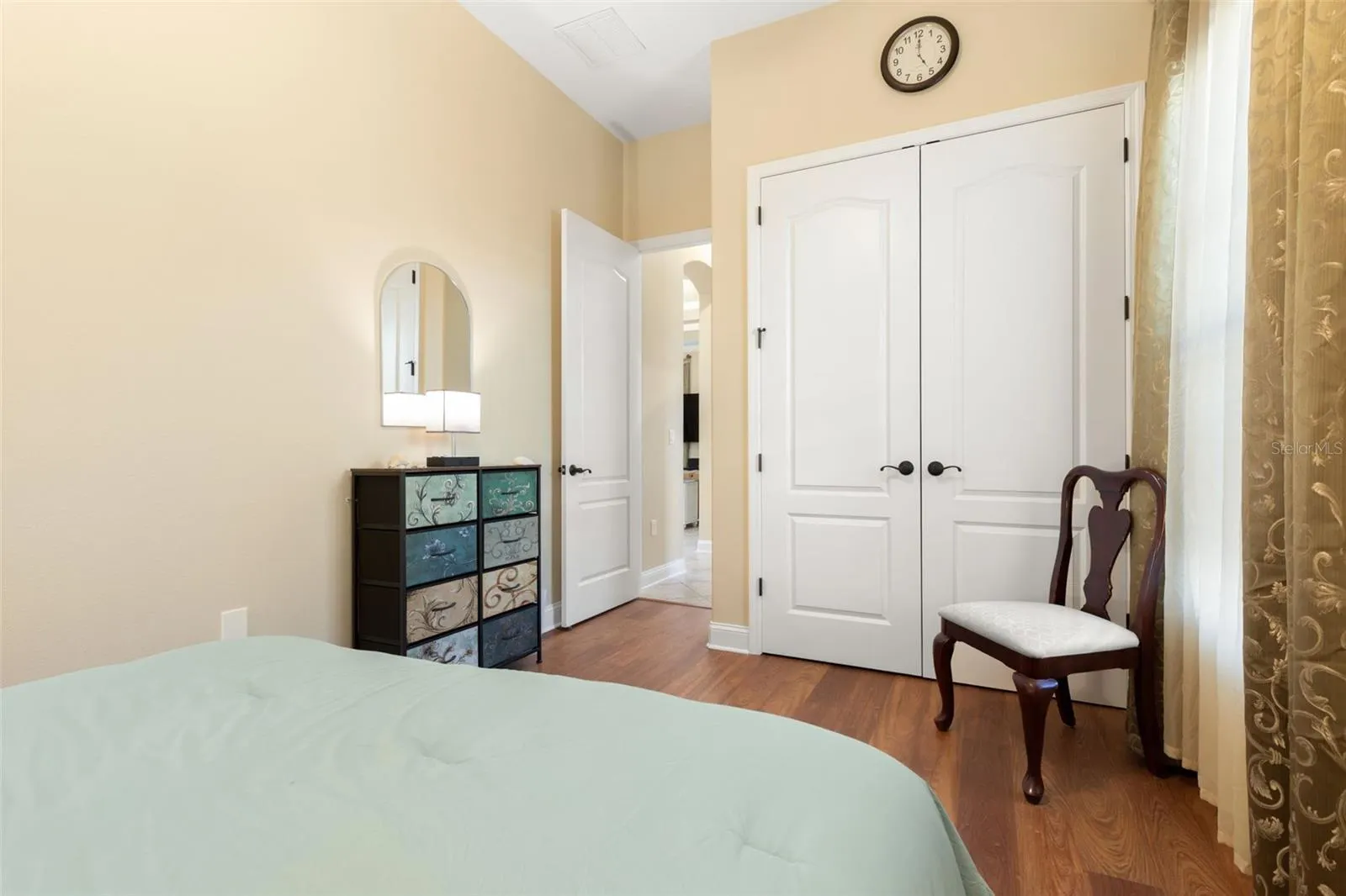 25 EMERALD LAKE CT