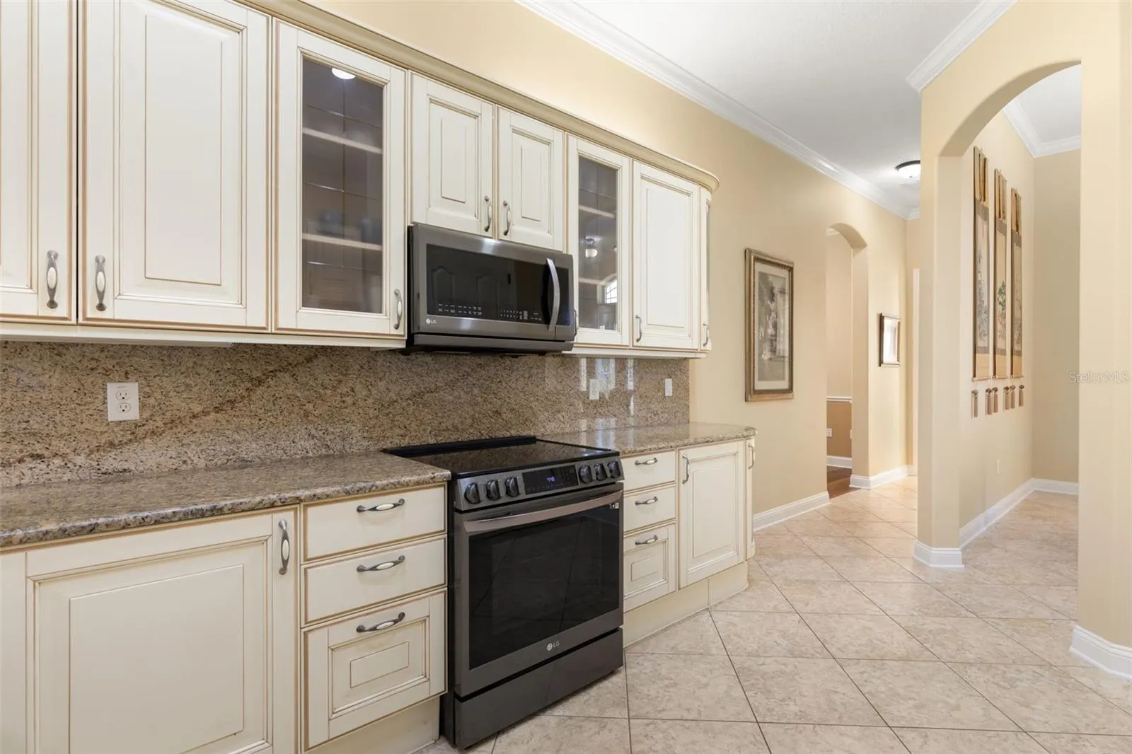 25 EMERALD LAKE CT