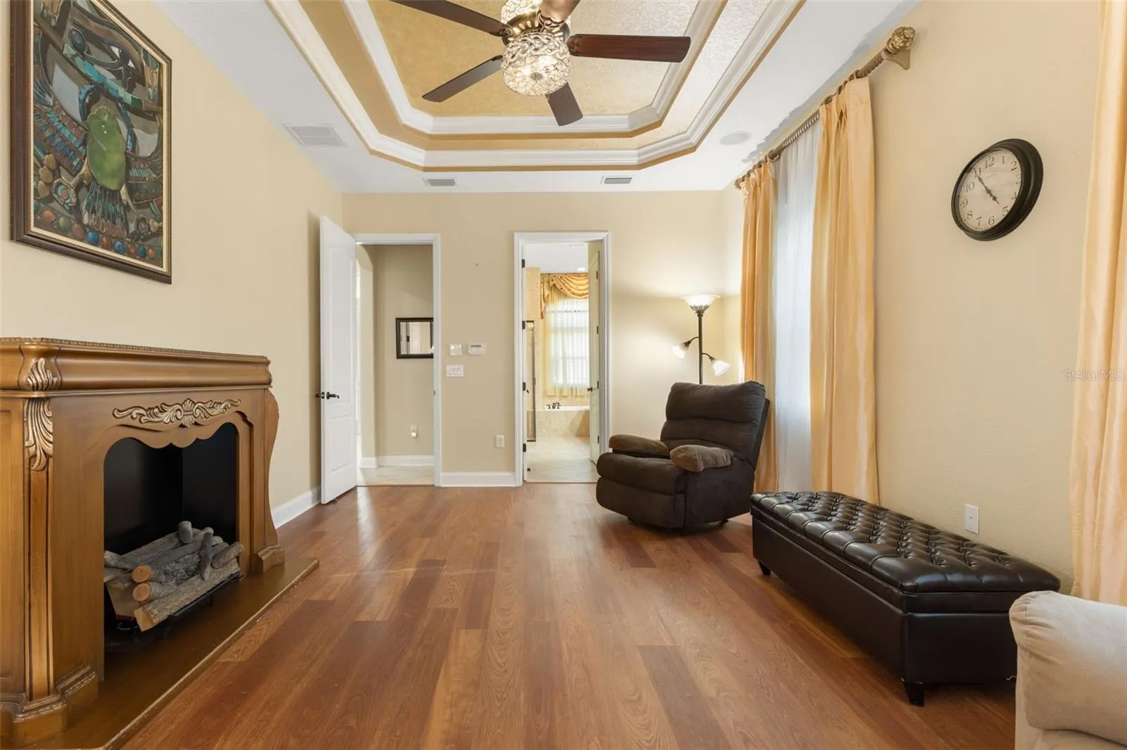 25 EMERALD LAKE CT