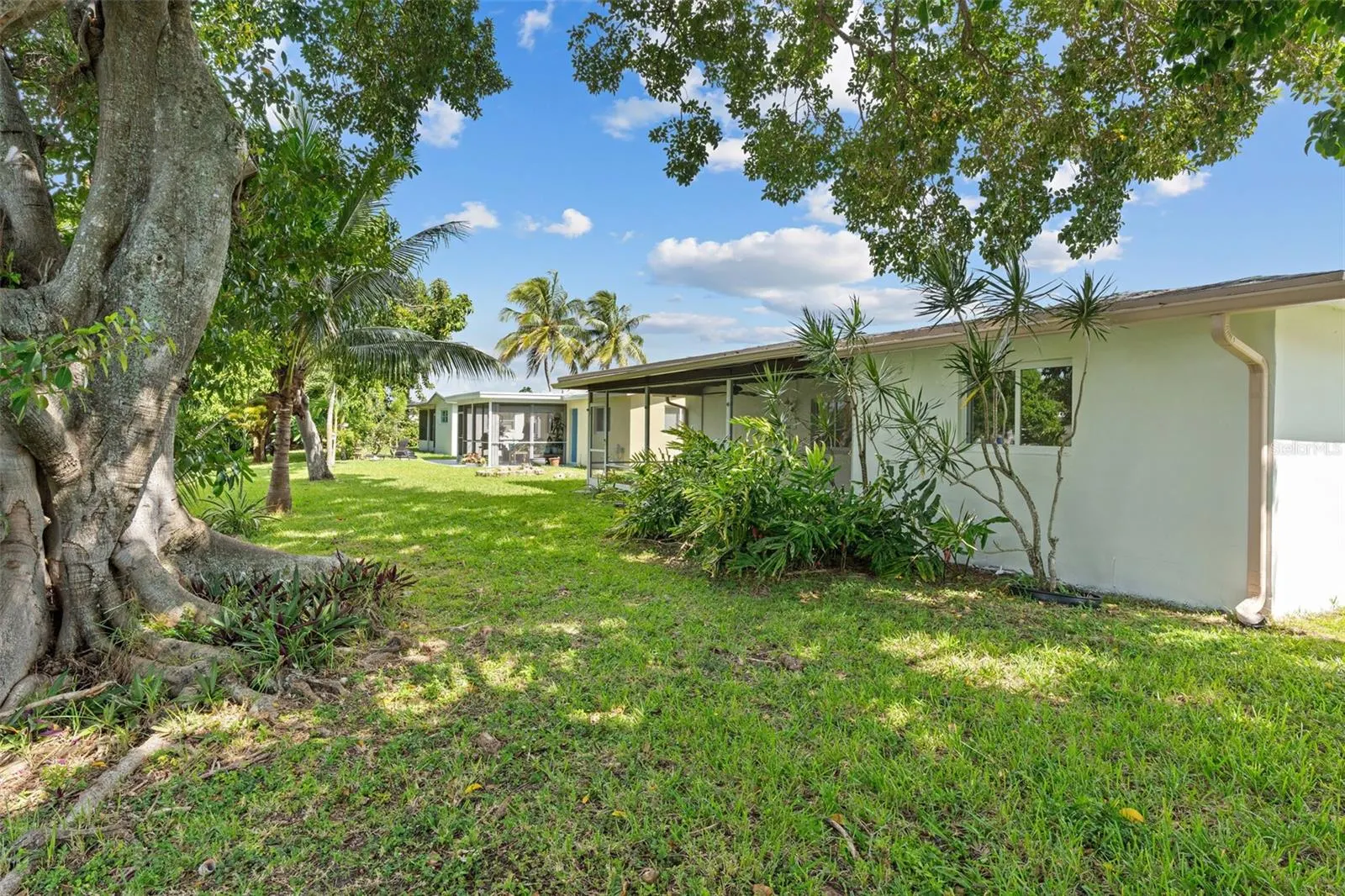 1045 NW 69TH AVE