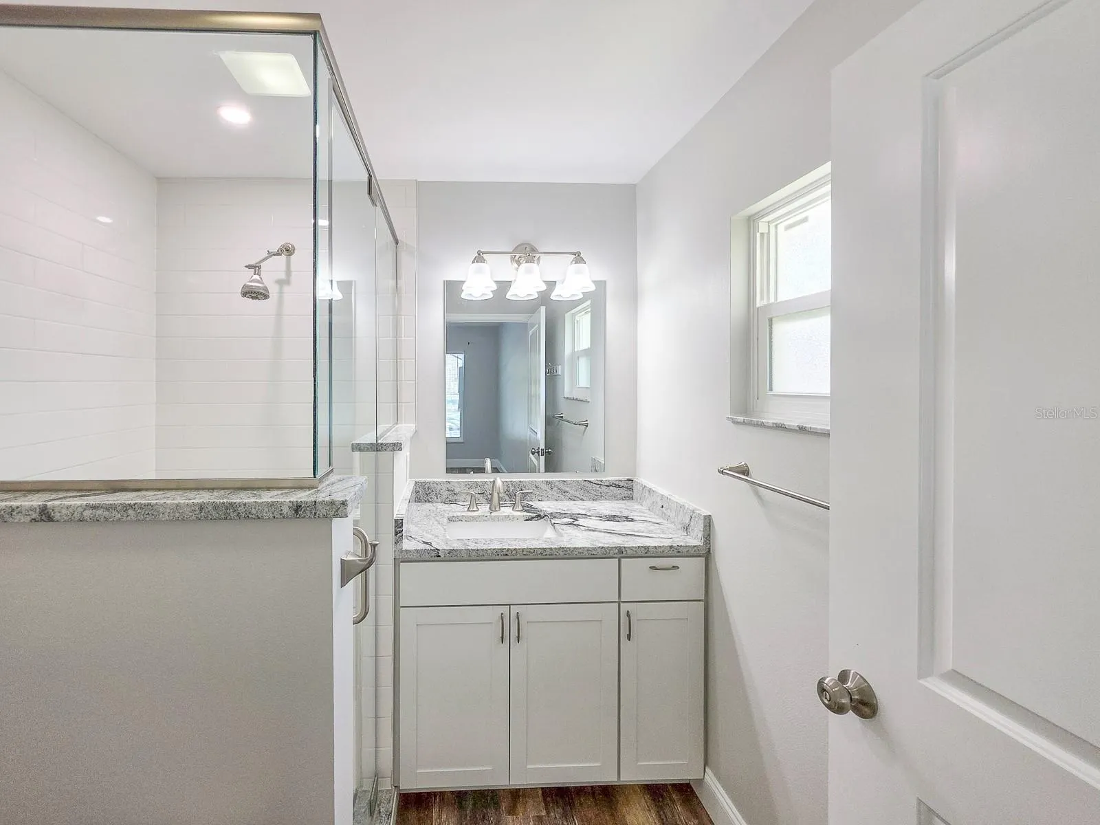 24 COURTNEY PL