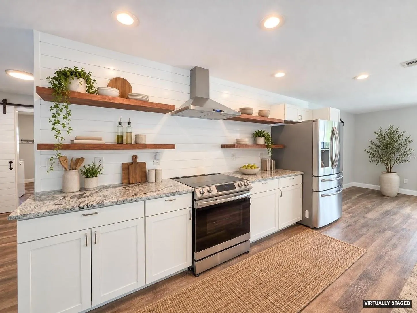 24 COURTNEY PL