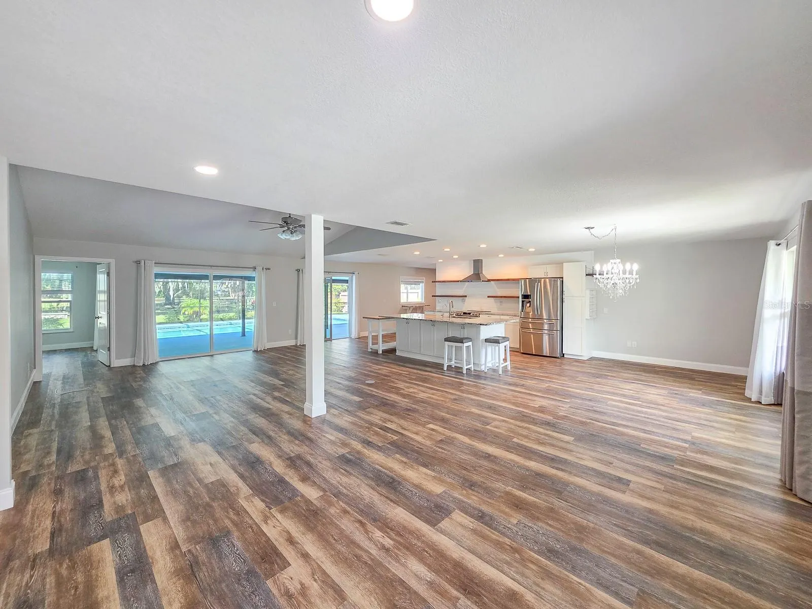 24 COURTNEY PL