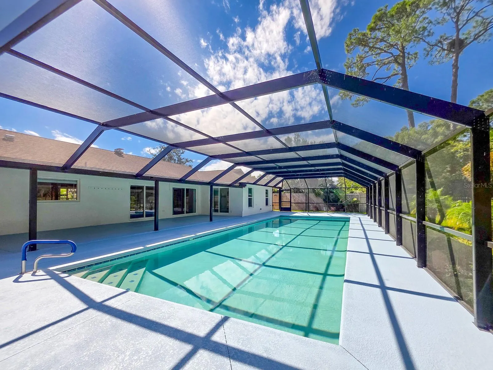 24 COURTNEY PL