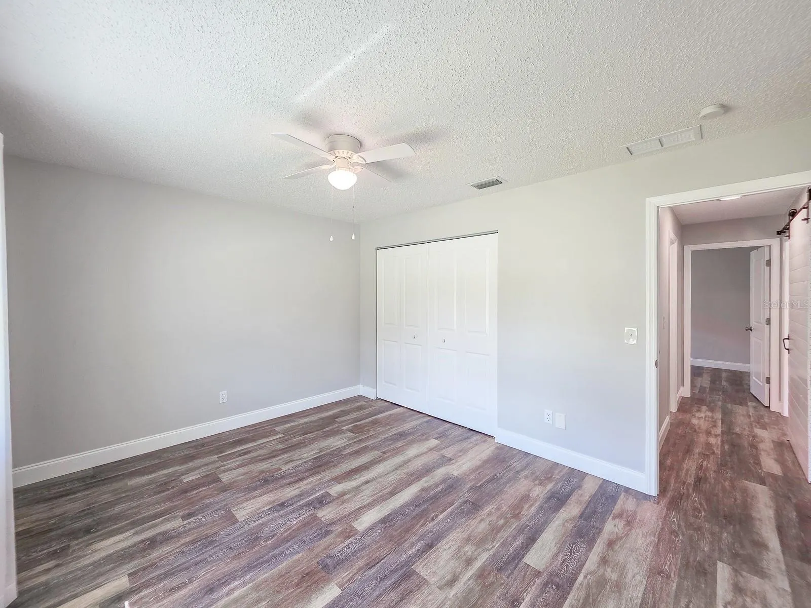 24 COURTNEY PL