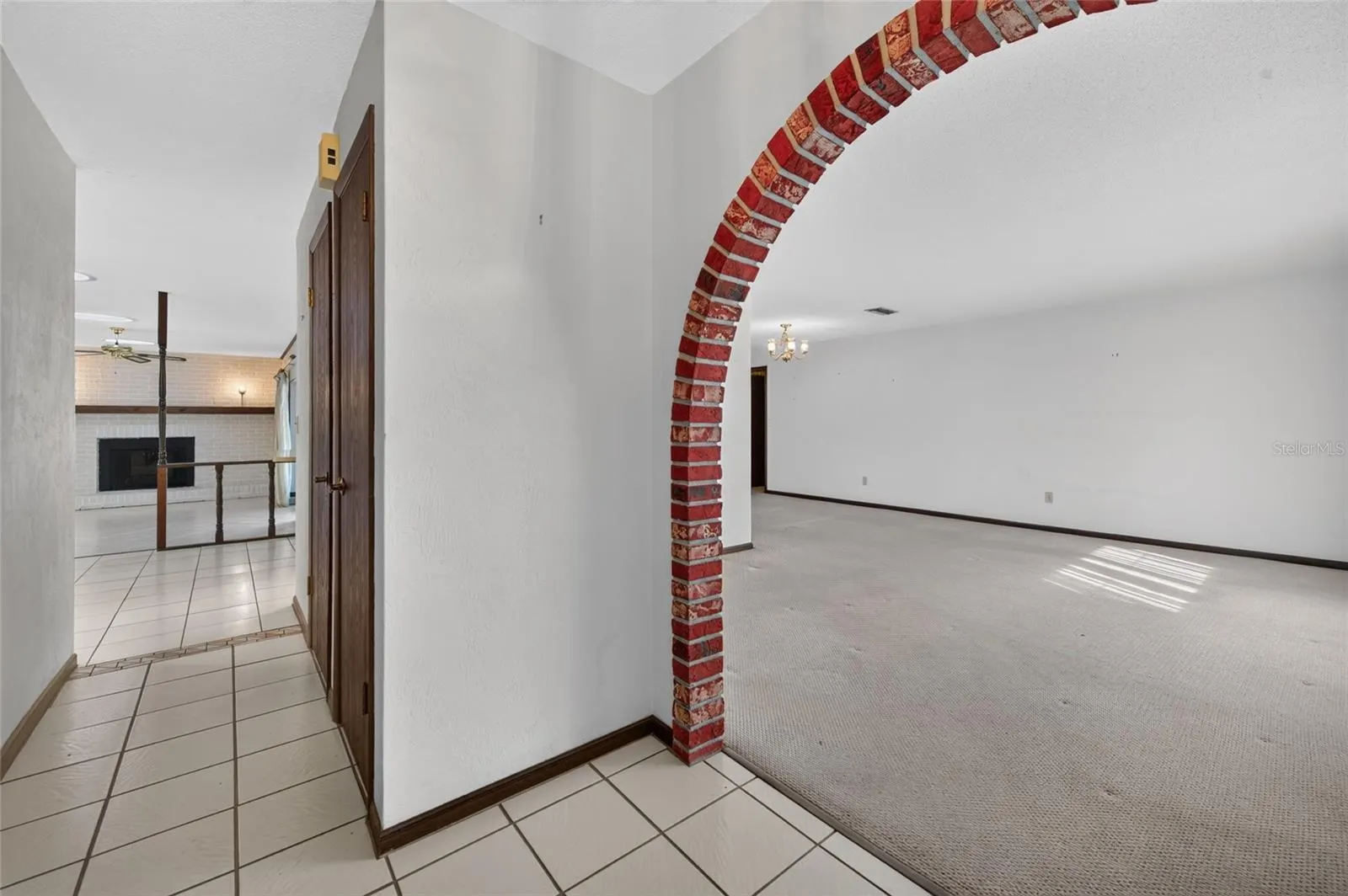 1056 KIMBERLY CT